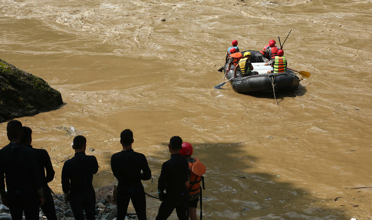 त्रिशूलीमा बेपत्ता बसका थप दुई यात्रुको शव भेटियो, १४ को सनाखत